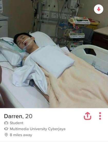 Alasan Gombal yang Bikin Pria Ini Pasang Foto Sekarat di Tinder Alasan Gombal yang Bikin Pria Ini Pasang Foto Sekarat di Tinder