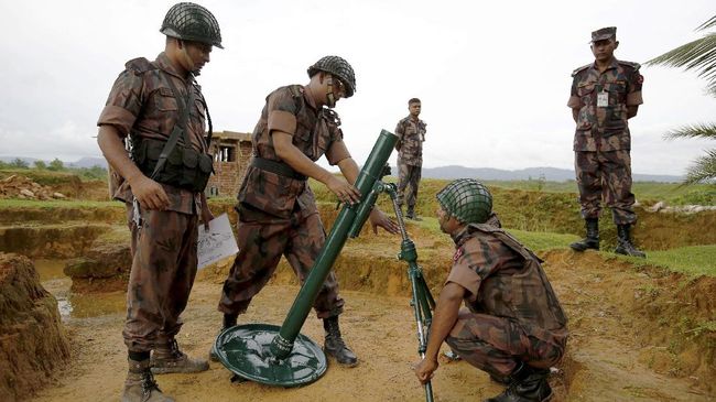 Bangladesh Tawarkan Bantuan Militer untuk Lawan Rohingya