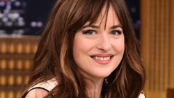 Putus dari Chris Martin, Dakota Johnson Cari Pacar Ideal: Bukan Orang Berengsek