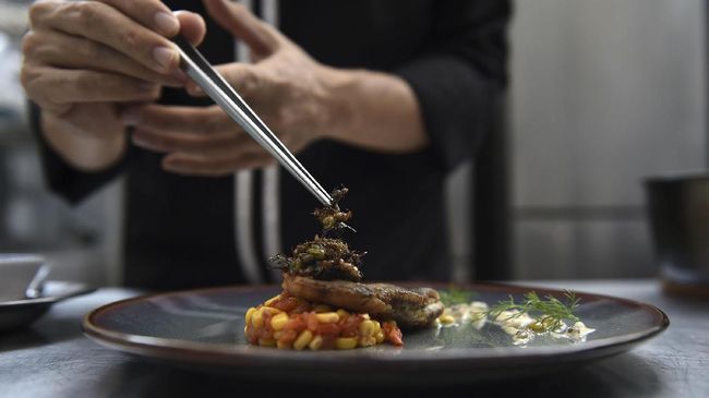 Sajian Ekstrem Serangga Saus Pesto di Bangkok
