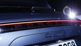 Cayenne dibekali mesin dengan 340-horsepower, turbocharged 3.0 liter V6. Sementara model S kabarnya akan disokong mesin 440-horsepower, 2,9 liter twin turbo V6, Kedua varian akan hadir dengan transmisi otomatis Tiptronic delapan percepatan. (REUTERS/Michaela Rehle)
