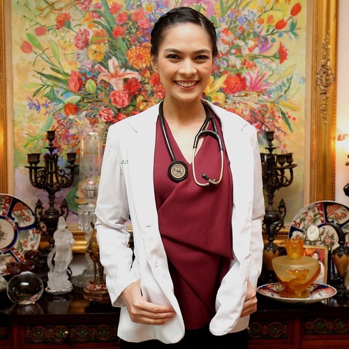 Foto: Kecantikan Mesty Ariotedjo, Si Dokter, Model, dan 