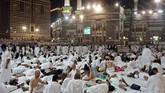 Ibadah haji 2017 juga ditandai oleh kembalinya umat muslim Iran ke tanah suci, setelah sempat memboikot pada 2016. Total 86 ribu lebih warga Iran menunaikan ibadah ke Mekah tahun ini. (AFP PHOTO / KARIM SAHIB)