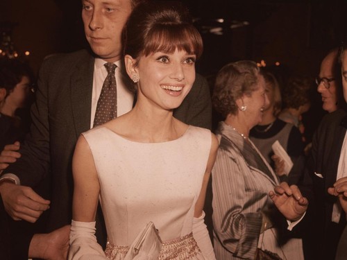 Terungkap, Rahasia Tubuh Ramping Audrey Hepburn Meski Doyan Makan Pasta Terungkap, Rahasia Tubuh Ramping Audrey Hepburn Meski Doyan Makan Pasta