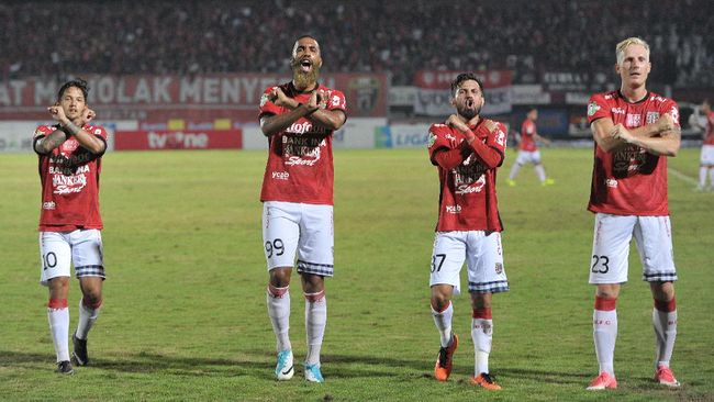 Comvalius Ungkap Penyebab Insiden Adu Jotos dengan Lilipaly