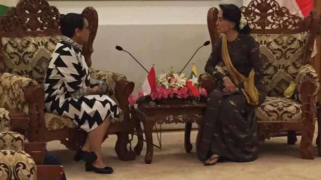 Menlu RI Desak Myanmar Jamin Keamanan Etnis Rohingya