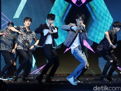 Realita Pahit di Balik Penampilan Glamor Artis Korea Diungkap Para Stylist Realita Pahit di Balik Penampilan Glamor Artis Korea Diungkap Para Stylist