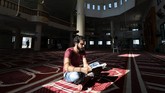 Para rapper di Gaza tidak memiliki awal yang mudah. Selain itu, penampilan perdana mereka pada 2005—saat merayakan penarikan pasukan dan pemukim Israel—juga tidak berjalan dengan baik. (REUTERS/Mohammed Salem)