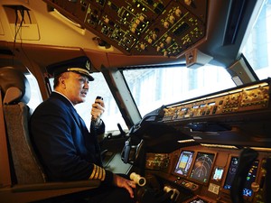 Mau Jadi Pilot? Ini Rangkaian Pendidikan-Pelatihan yang Harus Dilalui