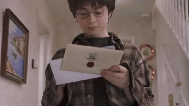 Surat Asli Harry Potter Masuk Hogwarts Dilelang Puluhan Juta