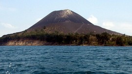 Perjalanan 'Amfibi' Demi Gapai Gunung Anak Krakatau