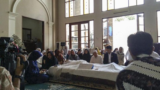 Cerita Hamzah Haz Tentang Istrinya yang Wafat Saat Tidur