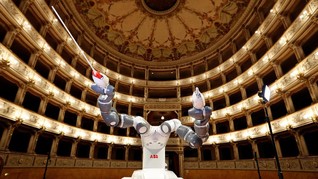 FOTO: Mengenal YuMi Si Robot Komposer Musik