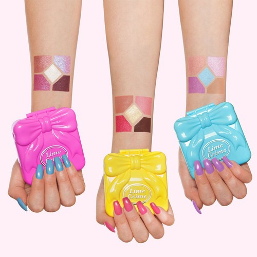 Hai Anak 90-an, Polly Pocket Kembali Lagi Dalam Bentuk Eyeshadow Lime Crime Hai Anak 90-an, Polly Pocket Kembali Lagi Dalam Bentuk Eyeshadow Lime Crime