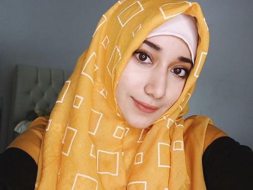 Ini 5 Anak Artis  yang Pakai  Hijab  di Usia Muda 