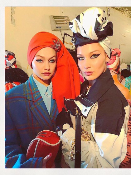Ketika Gigi & Bella Hadid Pakai Turban di New York Fashion Week Ketika Gigi & Bella Hadid Pakai Turban di New York Fashion Week