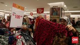 Sekretaris Perusahaan Matahari Department Store Miranti Hadisusilo mengatakan, penutupan gerai di Pasaraya Manggarai dan Pasaraya Blok M menjadi penutupan perdana yang dilakukan perusahaan di tahun ini. (CNN Indonesia/Hesti Rika).