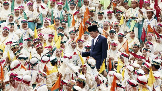 Presiden Jokowi Akan Temui Pengungsi Gunung Agung Besok