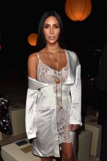 Baru Rilis 1 Hari, Parfum Kim Kardashian Sudah Terjual Rp 135 M Baru Rilis 1 Hari, Parfum Kim Kardashian Sudah Terjual Rp 135 M