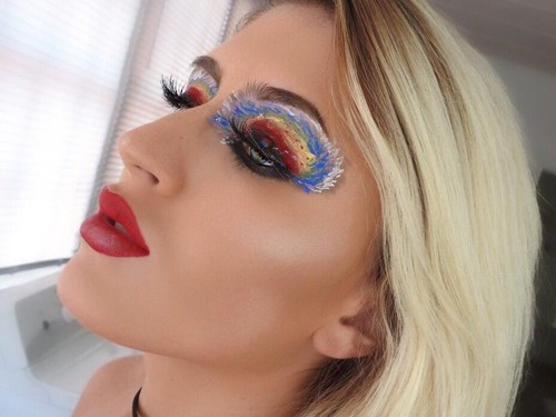 Rias Mata Terinspirasi Badai Irma, Blogger Ini Dikecam Netizen Rias Mata Terinspirasi Badai Irma, Blogger Ini Dikecam Netizen
