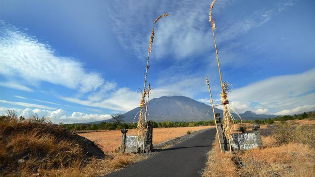 Nomor Kontak Penting Terkait Status 'Awas' Gunung Agung