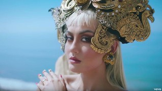 6 Momen Agnez Mo Kenalkan Budaya Indonesia Ke Dunia