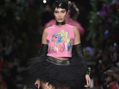 Moschino Rilis Koleksi Baju 'My Little Ponny' Mulai Harga 