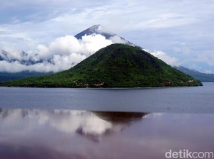 Video Jalan-jalan Lihat Pulau Uang Seribu di Ternate