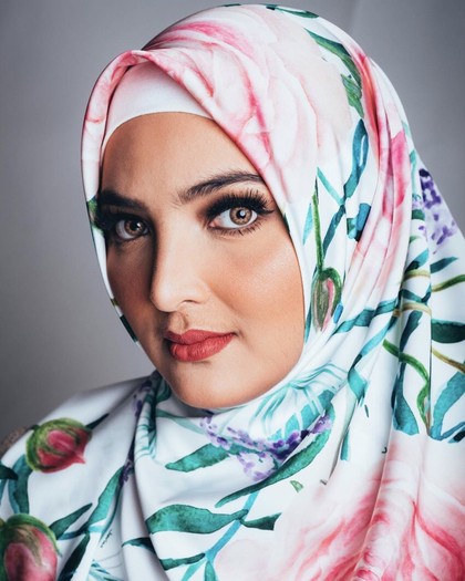 Foto Adu Gaya Model Hijab Yang Dijual 15 Selebriti Indonesia