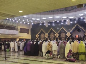 10 Amalan yang Pahalanya Setara dengan Haji Atau Umrah