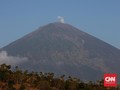 Aktivitas Meningkat, Gunung Agung Keluarkan Asap