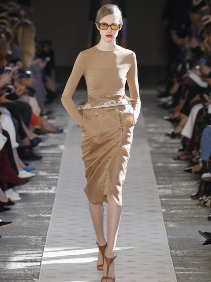 Soft Sequin sampai Pantless, Simak 8 Tren Busana di Milan Fashion Week Soft Sequin sampai Pantless, Simak 8 Tren Busana di Milan Fashion Week