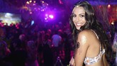 Di Playboy Mansion itu, Hefner biasa mendekati model-model majalahnya dan meminta mereka untuk tidur bersama dengan mengenakan piyama bermotif sama. (Christopher Polk/Getty Images for Playboy/AFP)