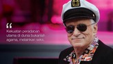 Pria yang lahir pada 9 April 1926 di Chicago, Illinois itu pernah menikah sebanyak tiga kali, yakni dengan Crystal Harris (2012), Kimberley Conrad (1989-2010) dan Millie Williams (1949-1959).