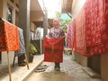 Mpok Laela Si Penjaga Batik Betawi