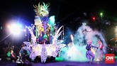 Pada masing-masing titik display para performance akan menampilkan pertunjukan yang telah digarap sesuai dengan tokoh wayang yang telah ditentukan.