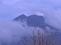 VIDEO: Gunung Agung Semburkan Asap