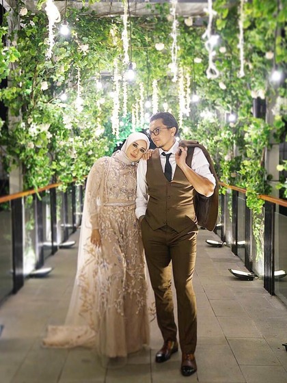 Alasan Laudya Cynthia Bella Pakai Jumpsuit Saat Gelar Resepsi di Bandung Alasan Laudya Cynthia Bella Pakai Jumpsuit Saat Gelar Resepsi di Bandung