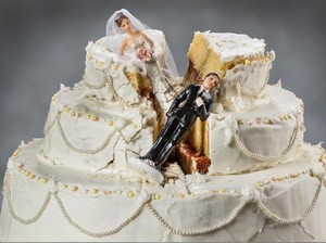 Prank Pernikahan Berujung Petaka, Pengantin & Groomsmen Didenda Rp 607 Juta