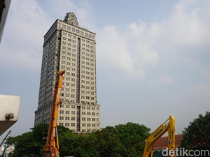 Benarkah Menara Saidah Miring?