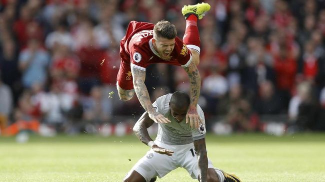 Alberto Moreno Diisukan ke Barcelona, Agen Disindir