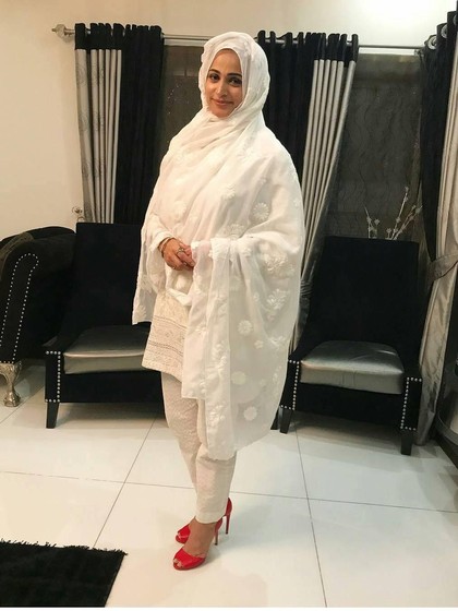 Cerita Artis Cantik Pakistan yang Keluar dari Dunia Hiburan Demi Hijabnya Cerita Artis Cantik Pakistan yang Keluar dari Dunia Hiburan Demi Hijabnya