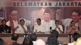 Rapat Pleno keempat di DPP Gerindra, Jakarta Selatan, Selasa (11/10). Rapat tersebut membahas konsolidasi tim pemenangan pasangan Anies dan Sandiaga dalam Pilkada DKI Jakarta pada 2017. (ANTARA FOTO/Sigid Kurniawan)