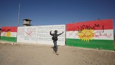 Washington sendiri mempersenjatai dan melatih pasukan federal Irak mau pun Peshmerga untuk memerangi militan ISIS. (AFP Photo/Ahmad Al-Rubaye)