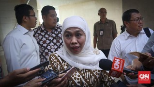 Khofifah Minta Amran Sediakan Bibit Ayam Petelur