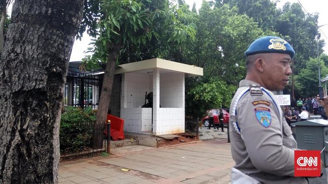 Seorang Pria Malaysia Diamankan Terkait Tas Mencurigakan