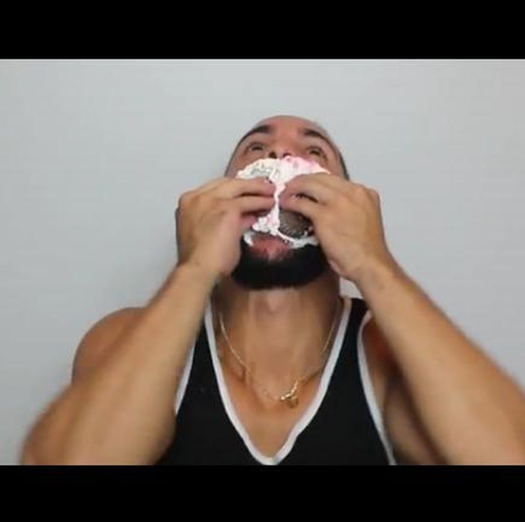Video Selebgram Ini Ledek Orang yang Sedang Diet, Kamu Tergoda? Video Selebgram Ini Ledek Orang yang Sedang Diet, Kamu Tergoda?