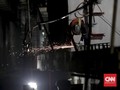 Parapet Proyek MRT di Wijaya II Jatuh Lukai Pengguna Jalan