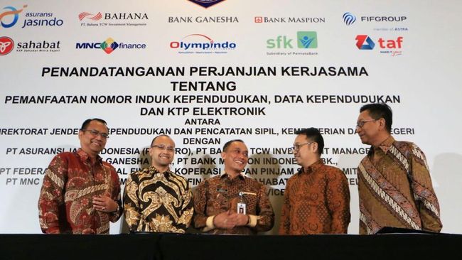 FIFGROUP Tanda Tangani Kerja Sama dengan Dukcapil