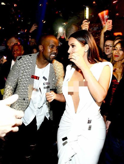 Anak Ketiga Perempuan, Kim Kardashian Kesulitan Pilih Nama Anak Ketiga Perempuan, Kim Kardashian Kesulitan Pilih Nama